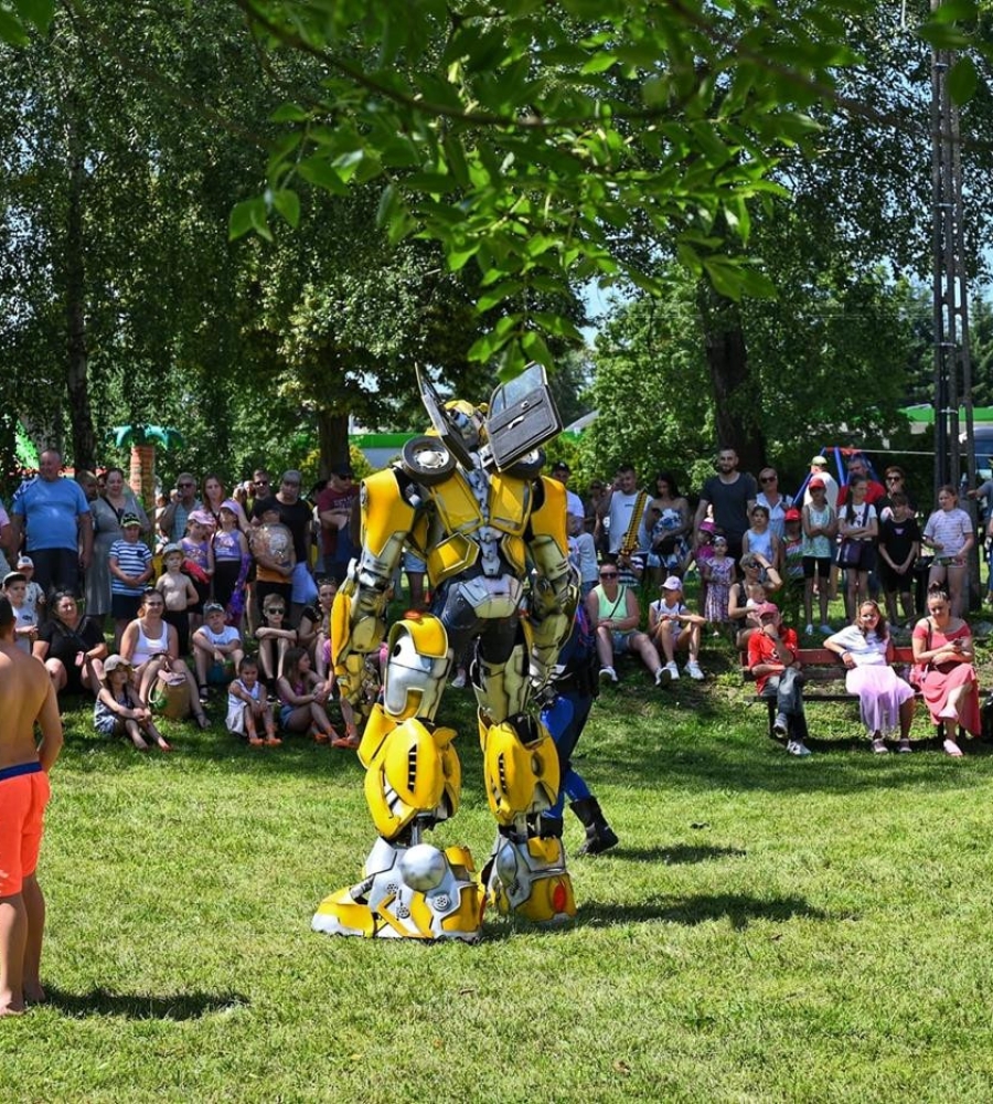 Zabawa dzieci podczas II Festiwalu Baniek